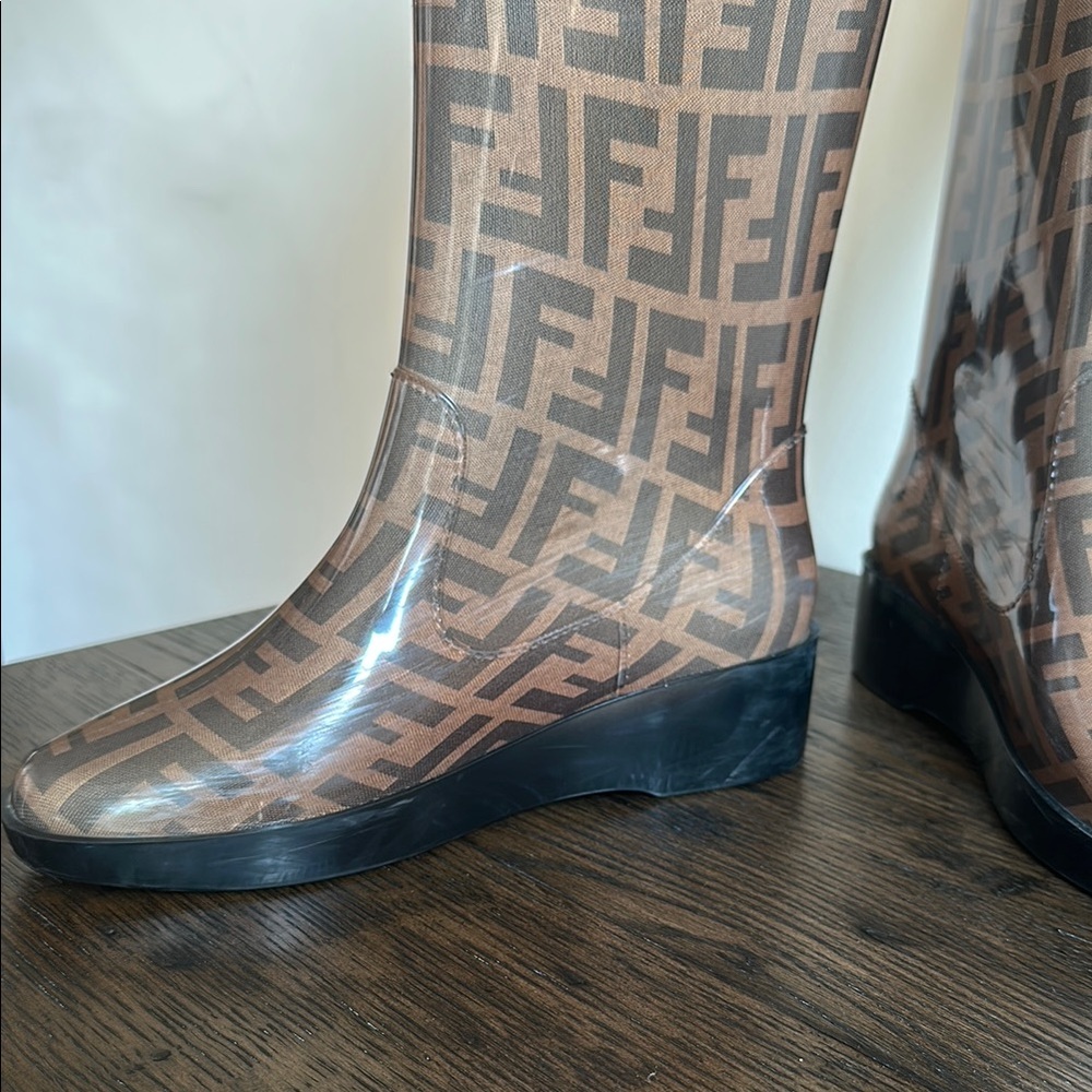 Fendi Tobacco Zucca FF Logo Rubber Wedge Rain Boots | EUC | Women’s Size 36 - Picture 8 of 13
